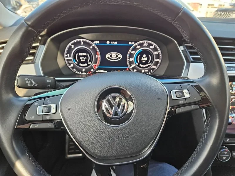 VW Arteon 2.0 Tdi Premium, снимка 15 - Автомобили и джипове - 55610581