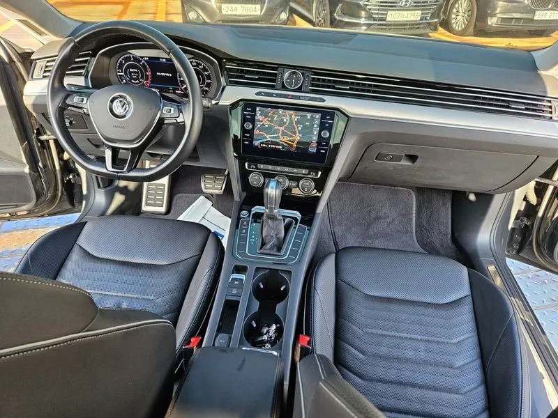 VW Arteon 2.0 Tdi Premium, снимка 10 - Автомобили и джипове - 55610581