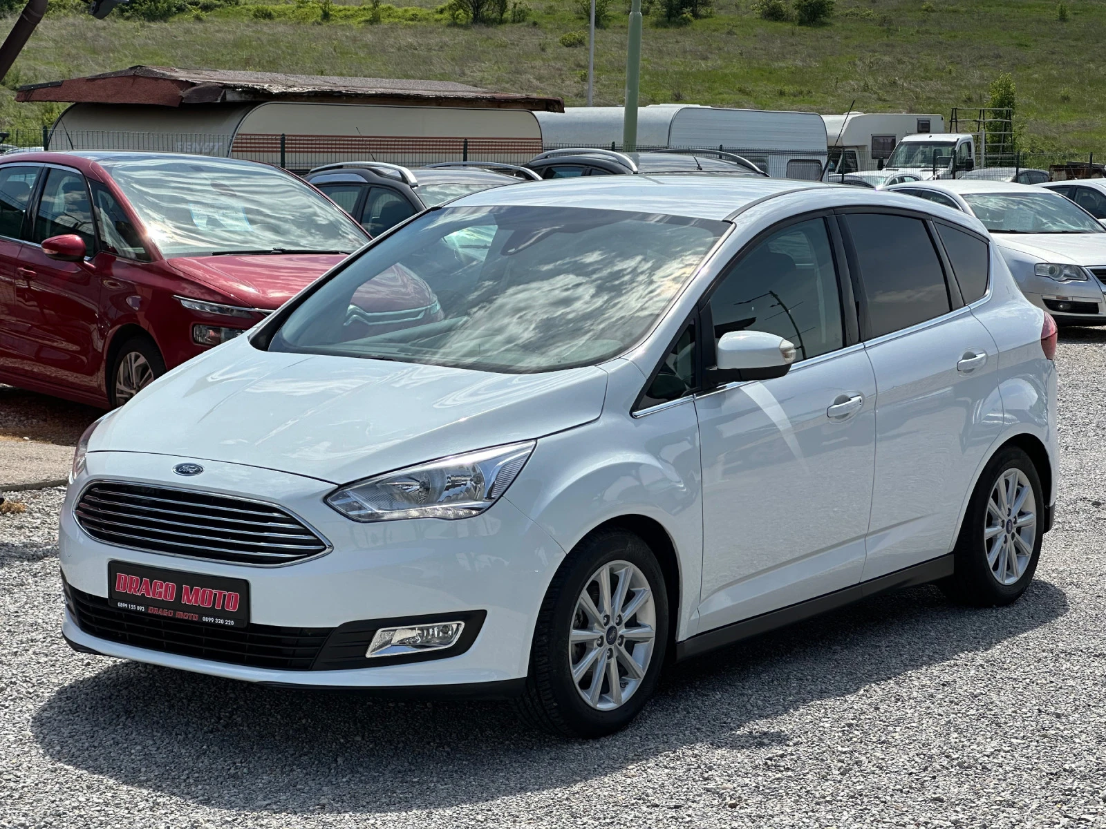 Ford C-max 1.0i EURO 6B! Titanium, LED, Навигация, FULL! - изображение 3