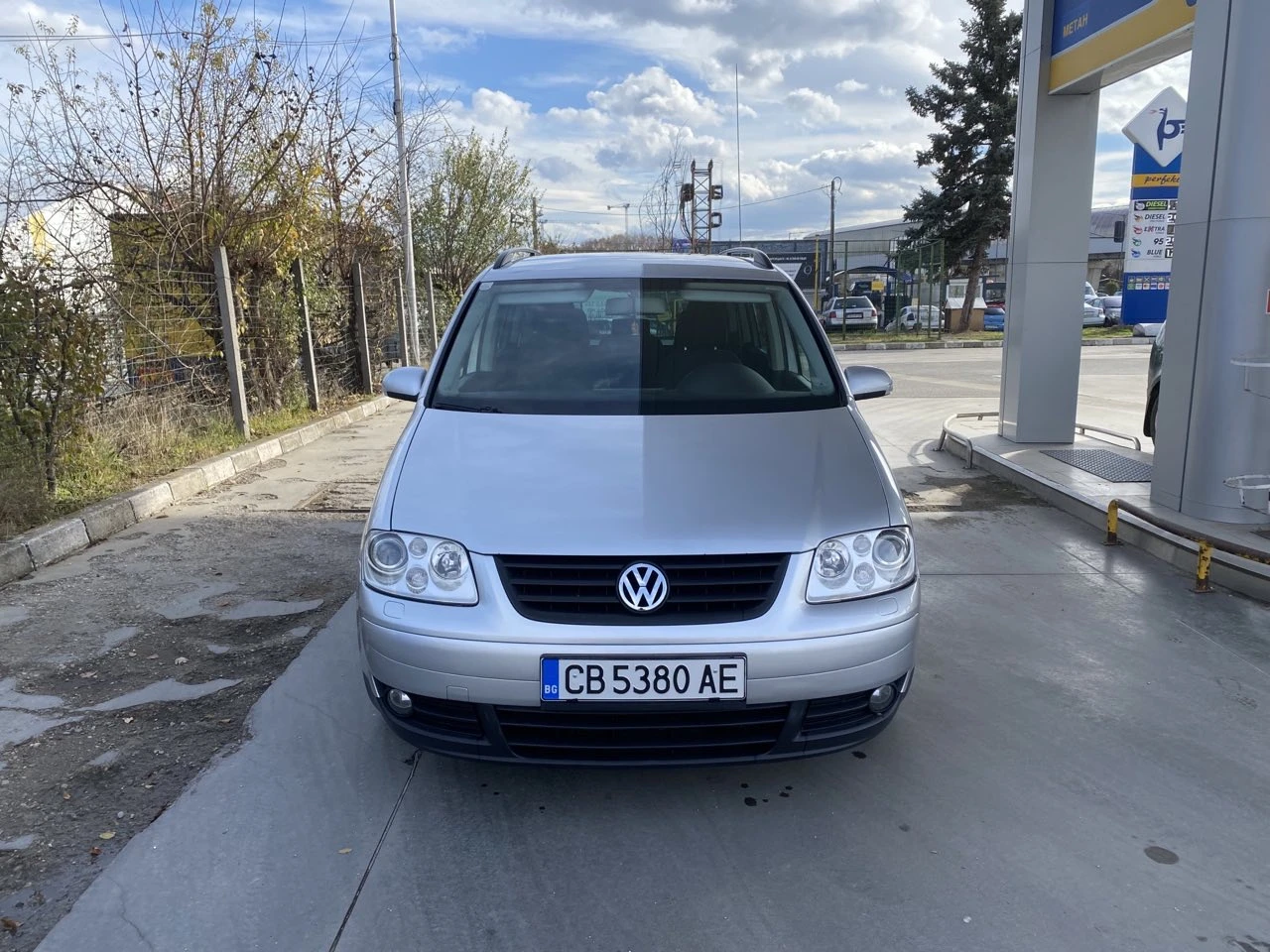 VW Touran  1.9TDI 105кс 6с /КЛИМАТРОНИК/ - изображение 2