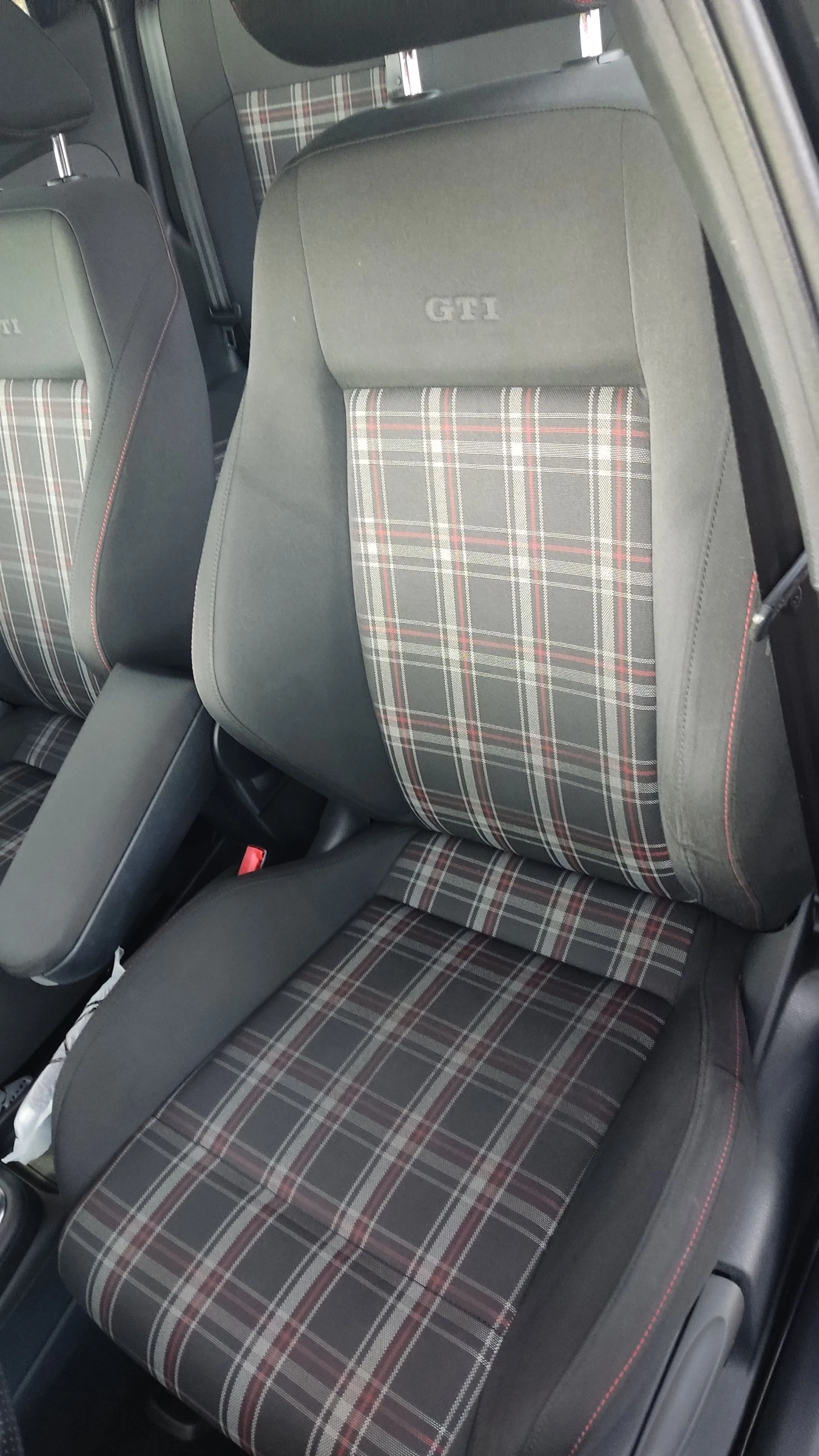 VW Polo GTI ABT 210к.с. - изображение 10