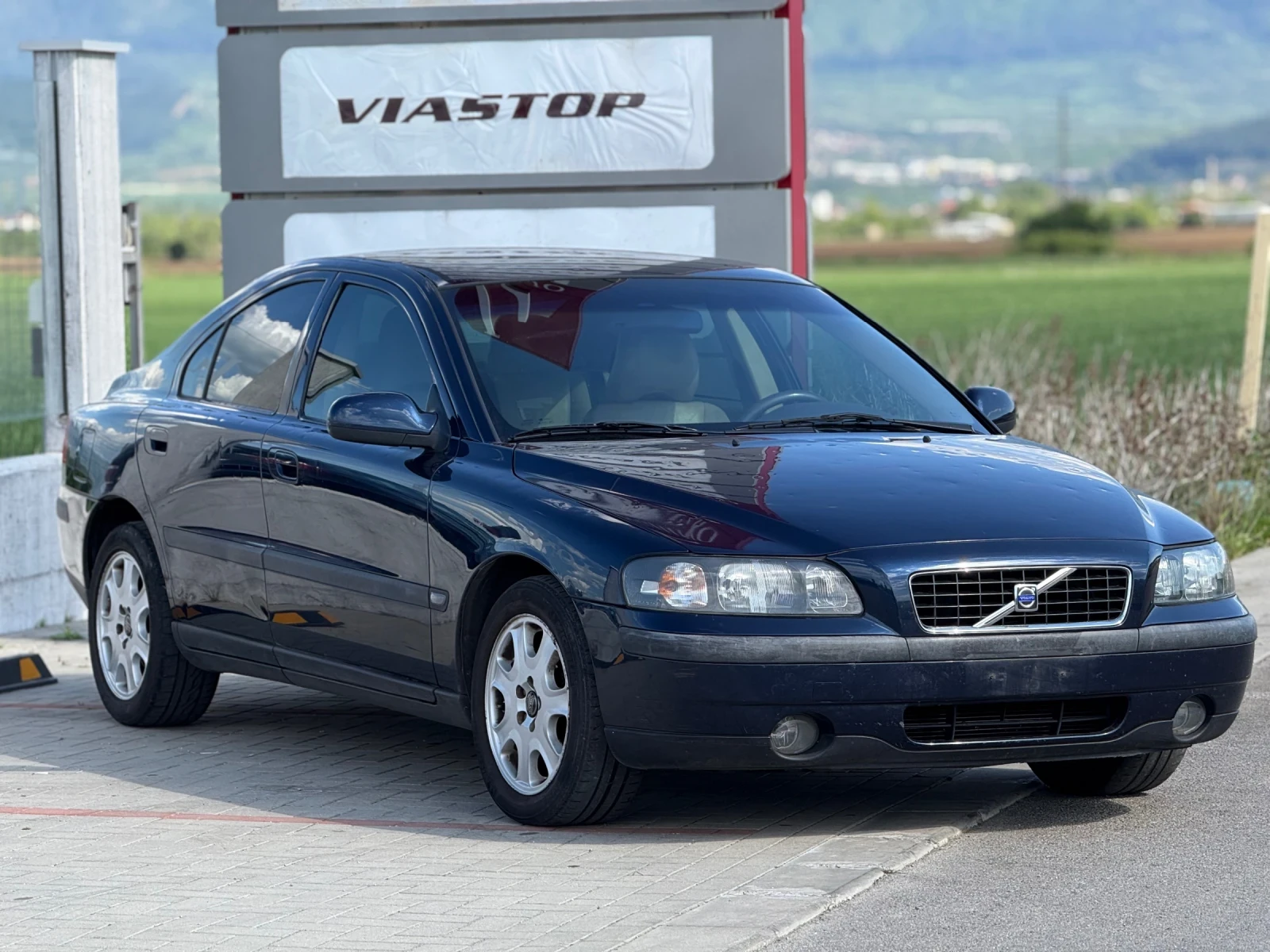 Volvo S60 2.4Diesel D5  - изображение 3