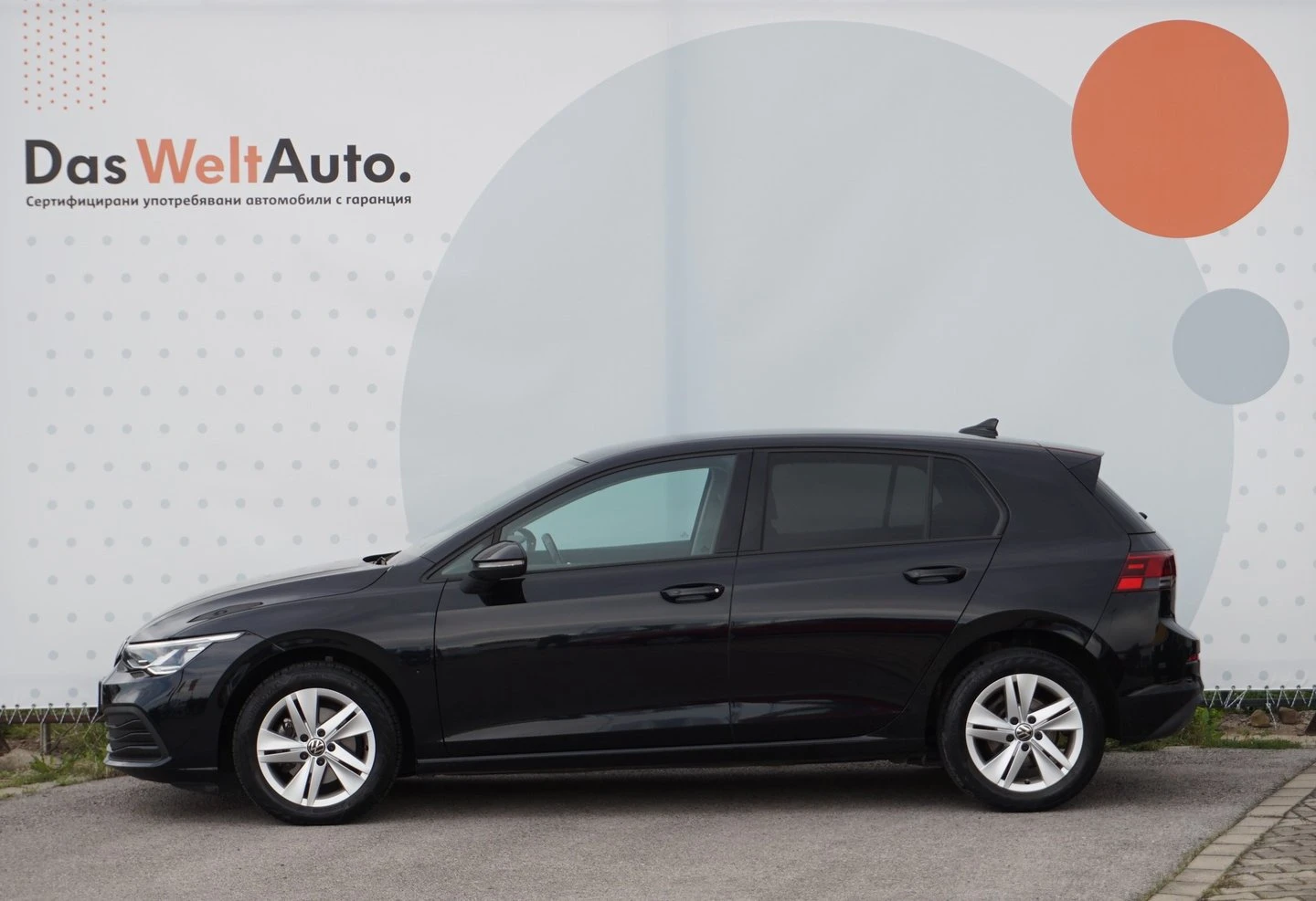 VW Golf 8 Life 2.0 TDI SCR | Mobile.bg   2