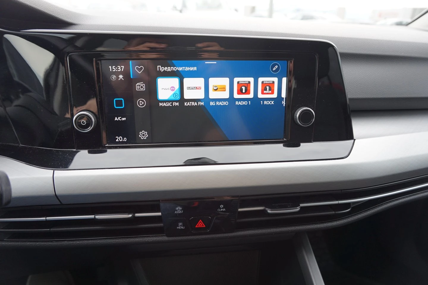 VW Golf 8 Life 2.0 TDI SCR | Mobile.bg   9