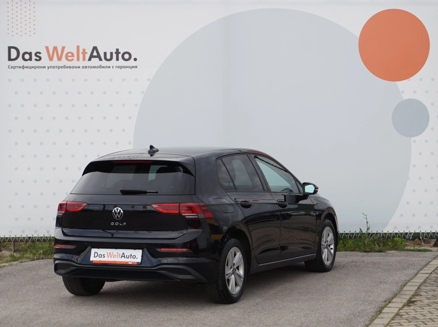 VW Golf 8 Life 2.0 TDI SCR | Mobile.bg   3