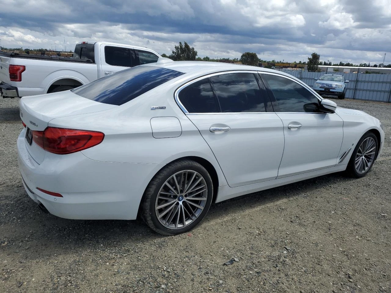 BMW 530E  - изображение 4