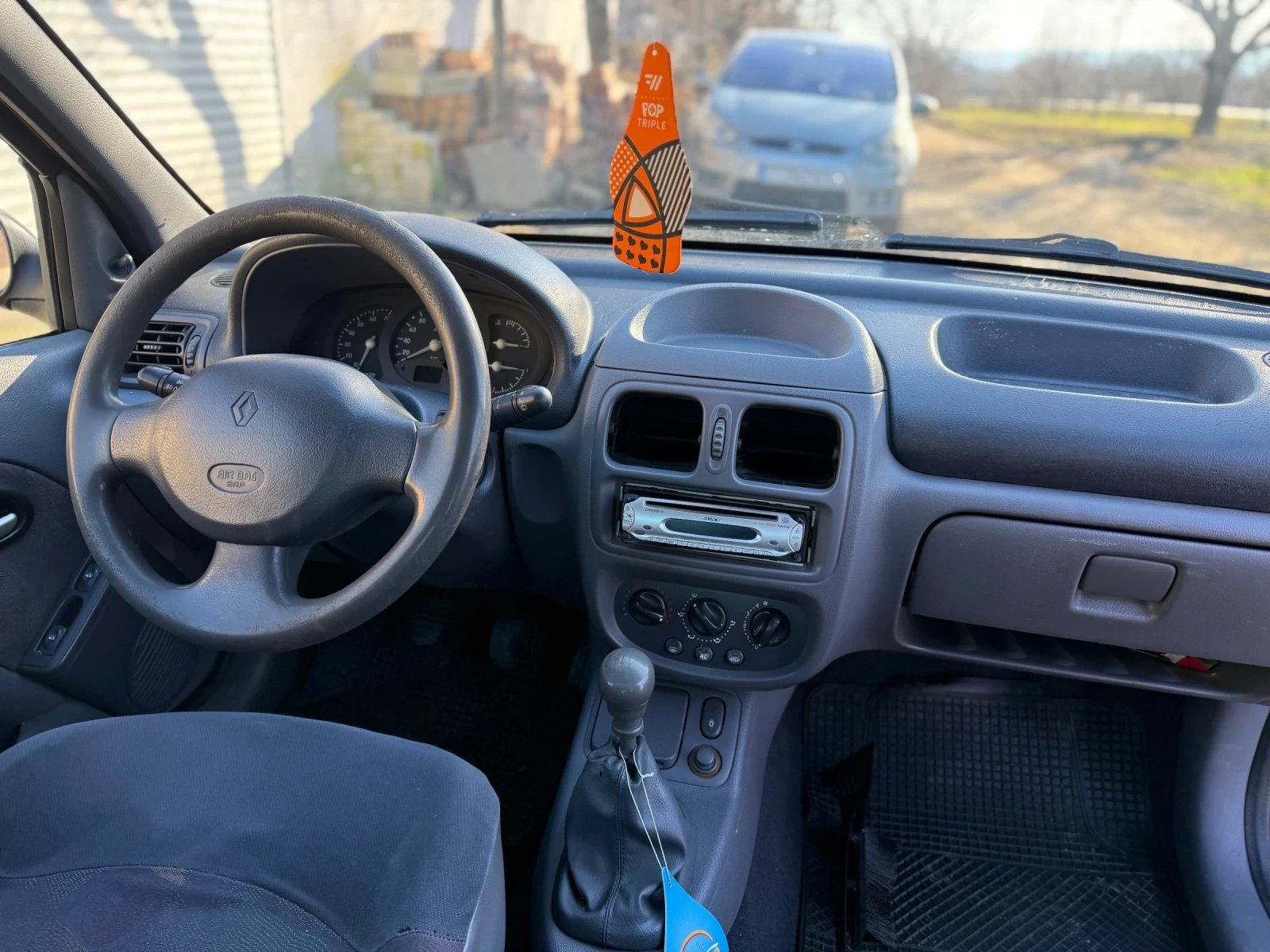 Renault Clio 1.2  - изображение 6