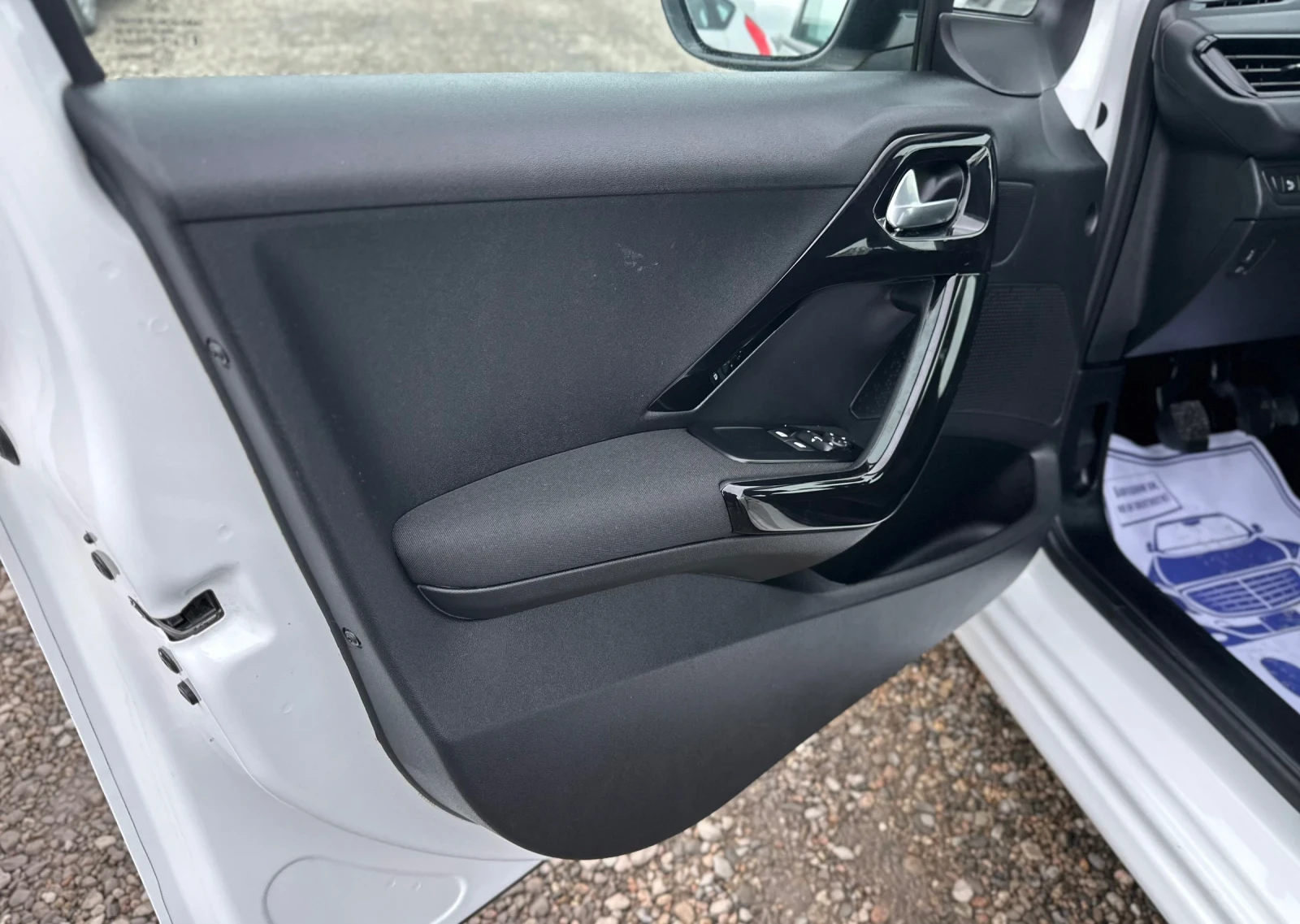 Peugeot 208 1.6 Blue-HDI* EURO 6 - изображение 10