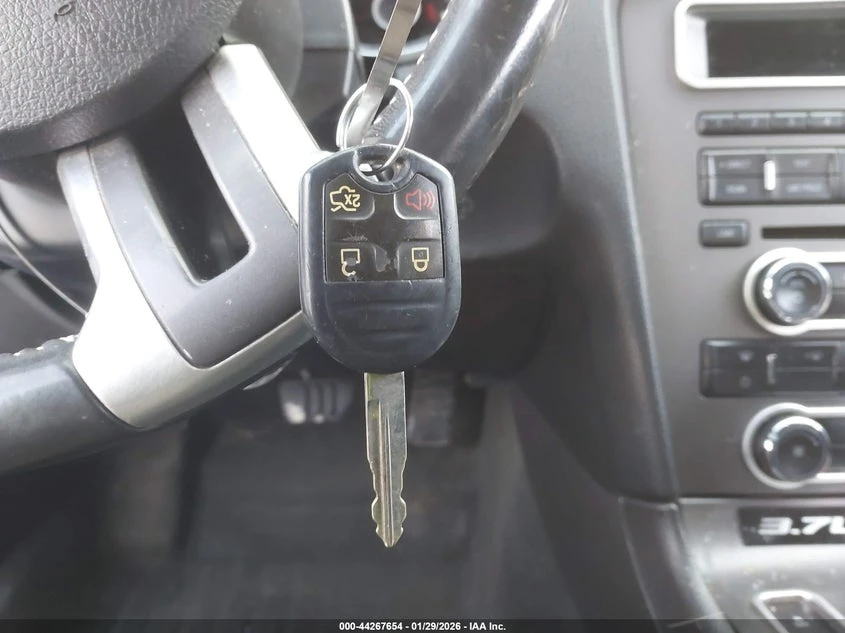 Ford Mustang 3.7l V6, снимка 11 - Автомобили и джипове - 53750609