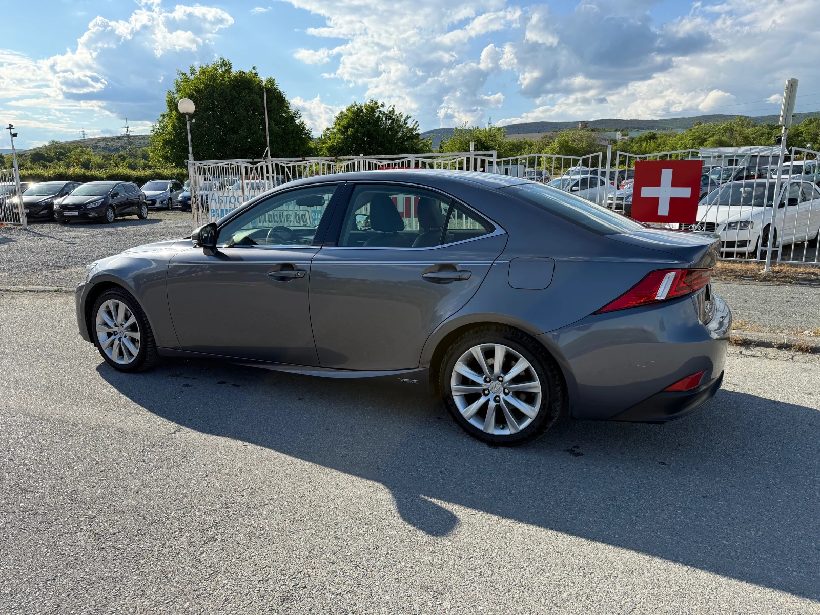 Lexus IS 300 HYBRID NAVI ШВЕЙЦАРИЯ, снимка 2 - Автомобили и джипове - 53832818