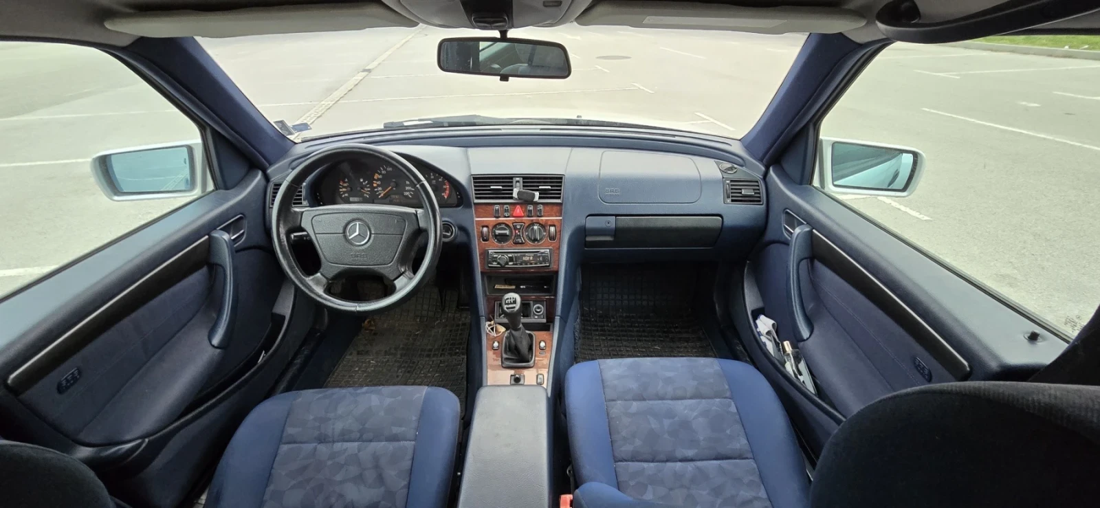 Mercedes-Benz C 200, снимка 7 - Автомобили и джипове - 54219637