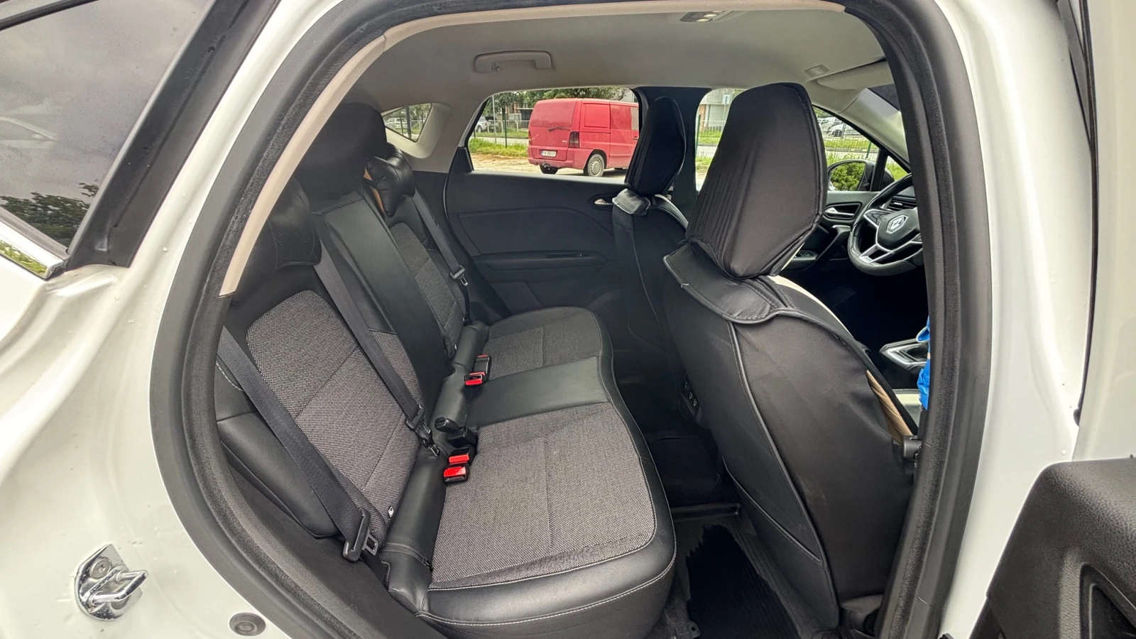 Renault Captur Intens TCe бензин LPG 100 BVM6, снимка 8 - Автомобили и джипове - 54424548
