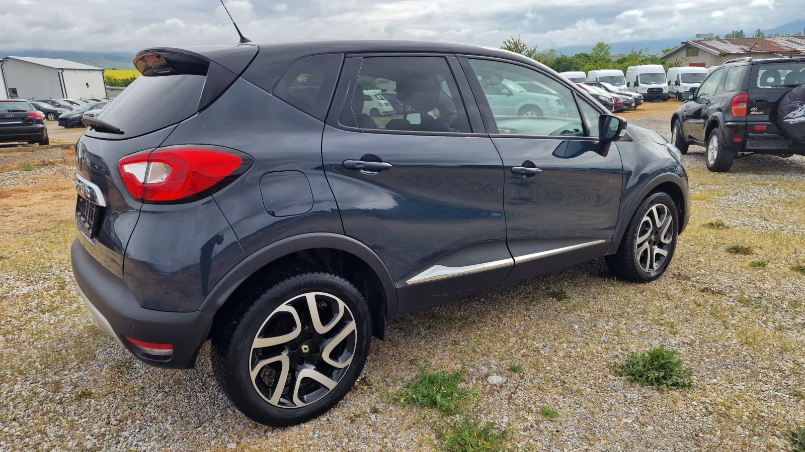 Renault Captur 1.2TCe-Automatic= Euro-6= , снимка 6 - Автомобили и джипове - 54483033