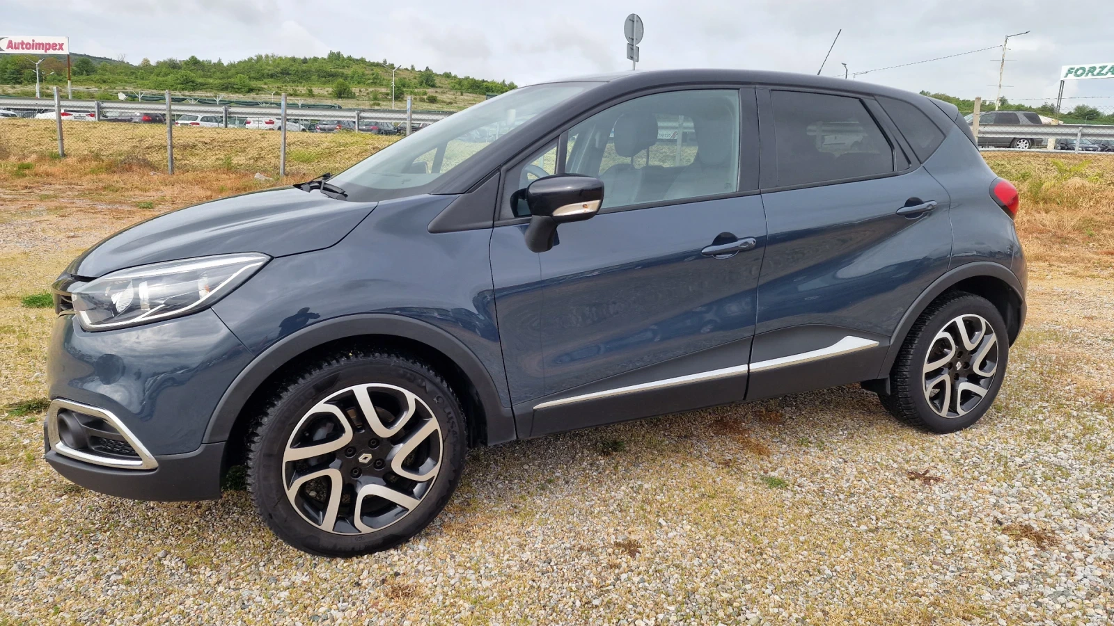 Renault Captur 1.2TCe-Automatic= Euro-6= , снимка 3 - Автомобили и джипове - 54483033
