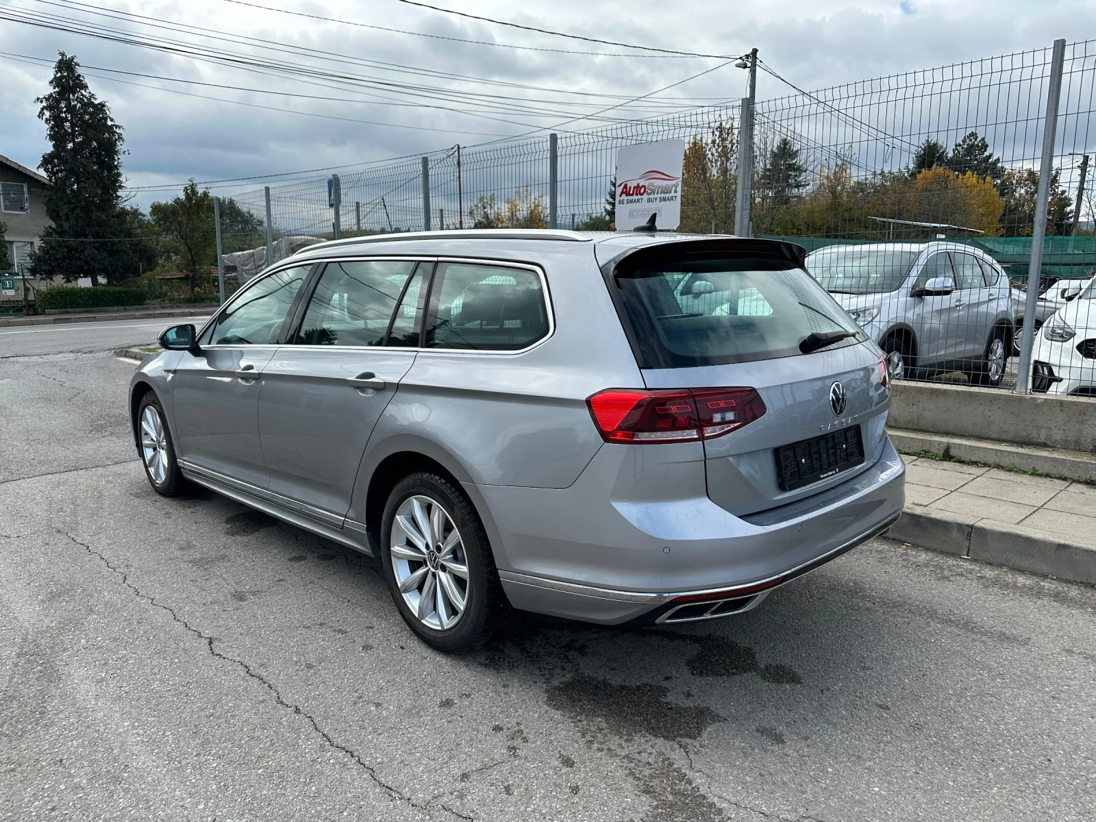 VW Passat 2.0TDI, снимка 3 - Автомобили и джипове - 54772162