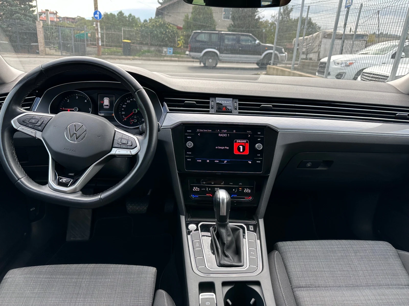 VW Passat 2.0TDI, снимка 10 - Автомобили и джипове - 54772162
