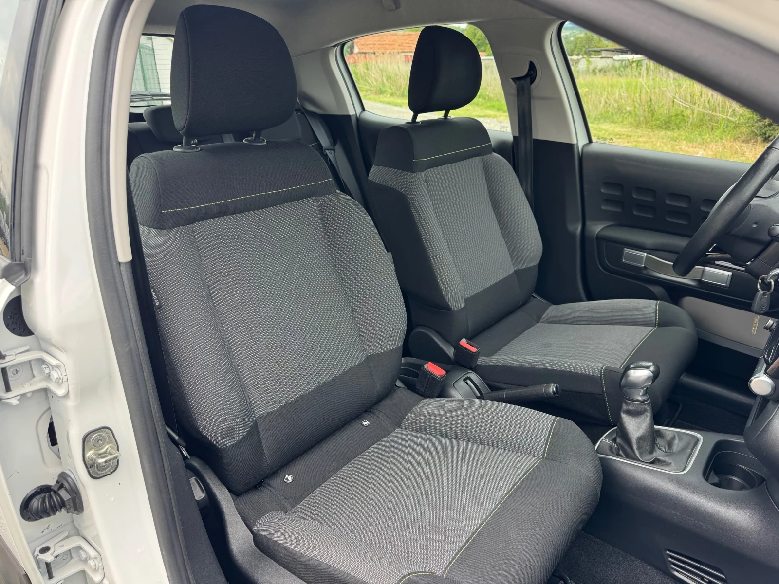 Citroen C3 1.2i * NAVI* SERVICE* TOP* , снимка 14 - Автомобили и джипове - 54886463