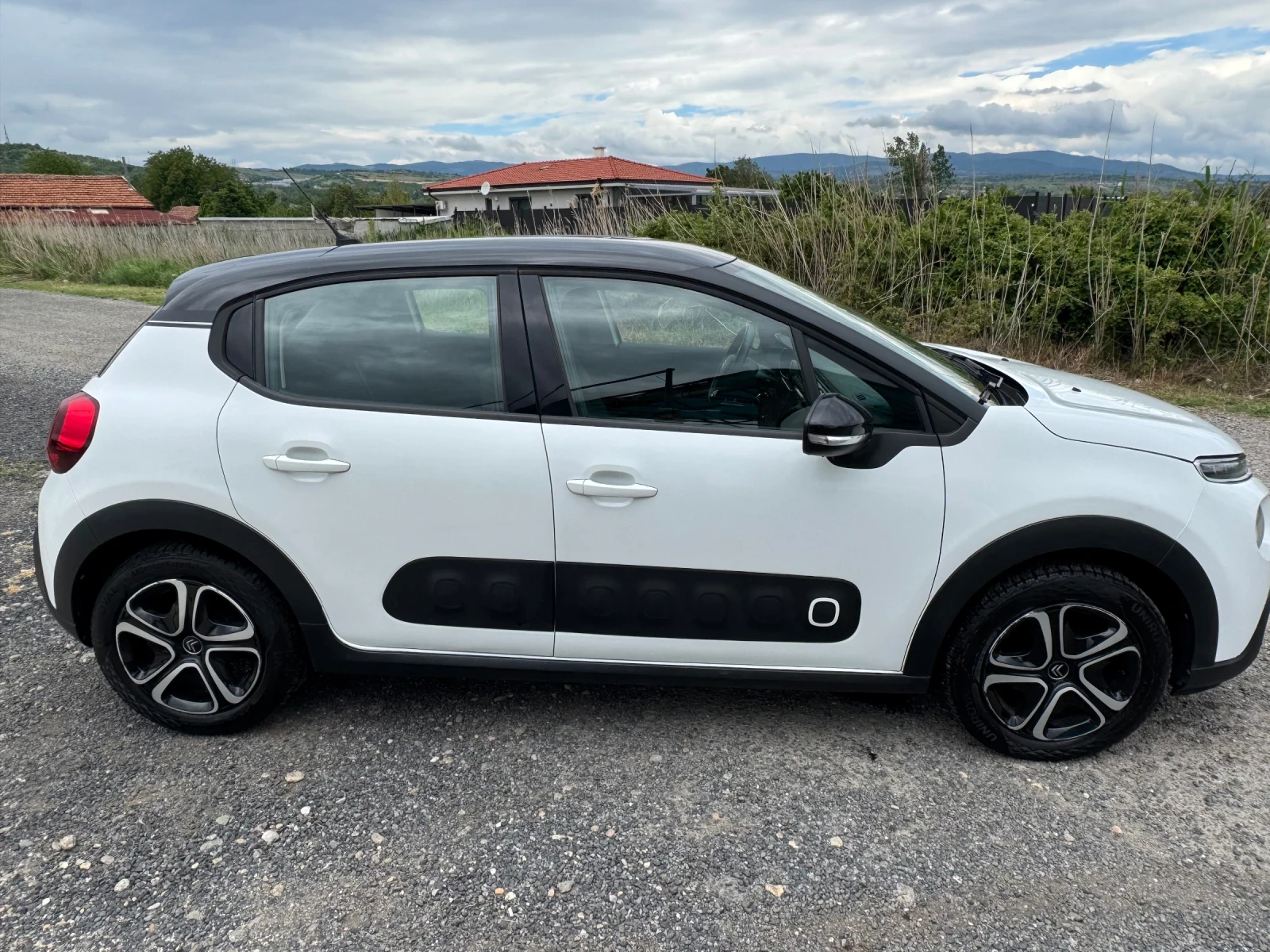 Citroen C3 1.2i * NAVI* SERVICE* TOP* , снимка 4 - Автомобили и джипове - 54886463