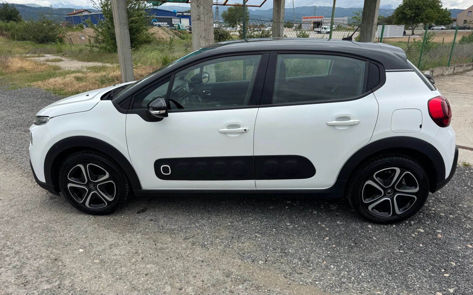 Citroen C3 1.2i * NAVI* SERVICE* TOP* , снимка 8 - Автомобили и джипове - 54886463