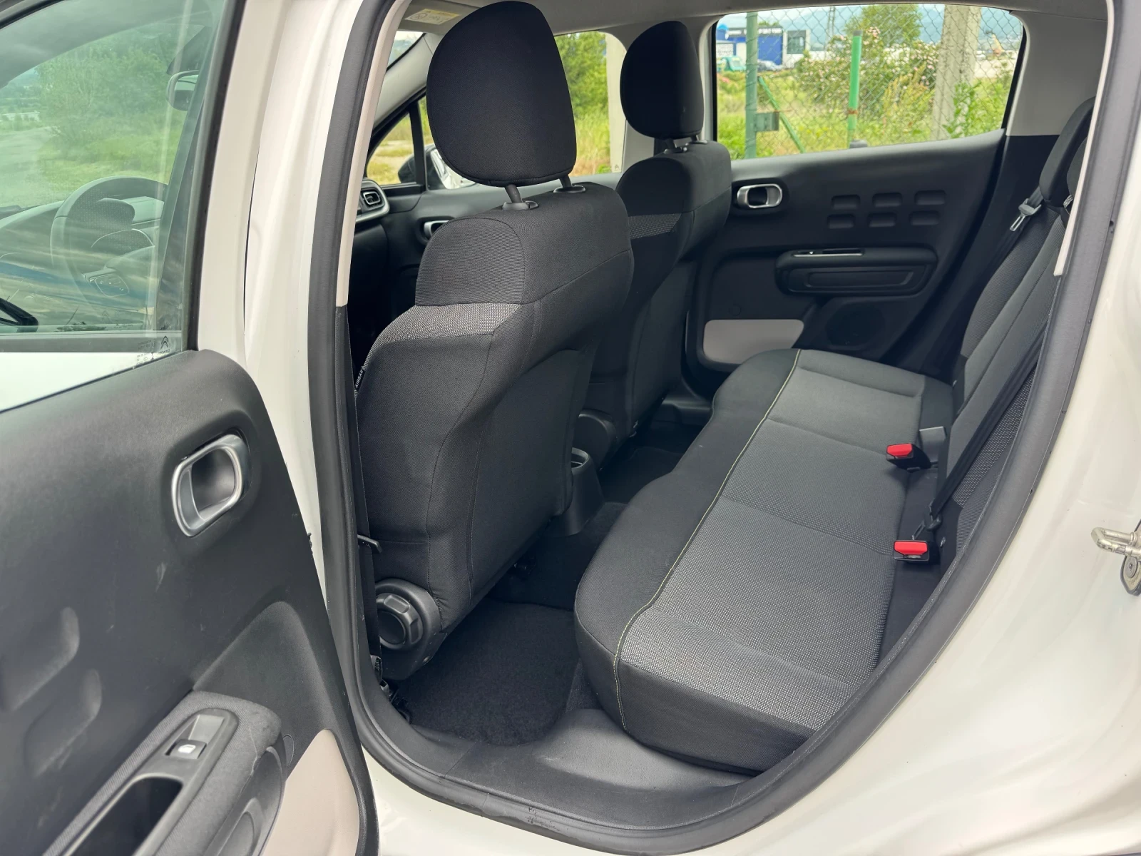 Citroen C3 1.2i * NAVI* SERVICE* TOP* , снимка 15 - Автомобили и джипове - 54886463