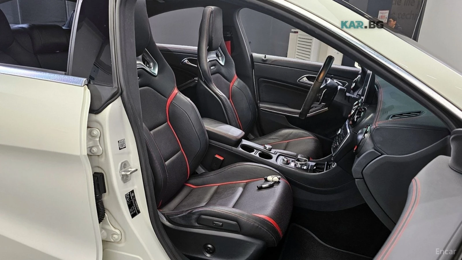 Mercedes-Benz CLA 45AMG 4MATIC* КОЖА* НАВИ* ПАНО, снимка 11 - Автомобили и джипове - 55387347