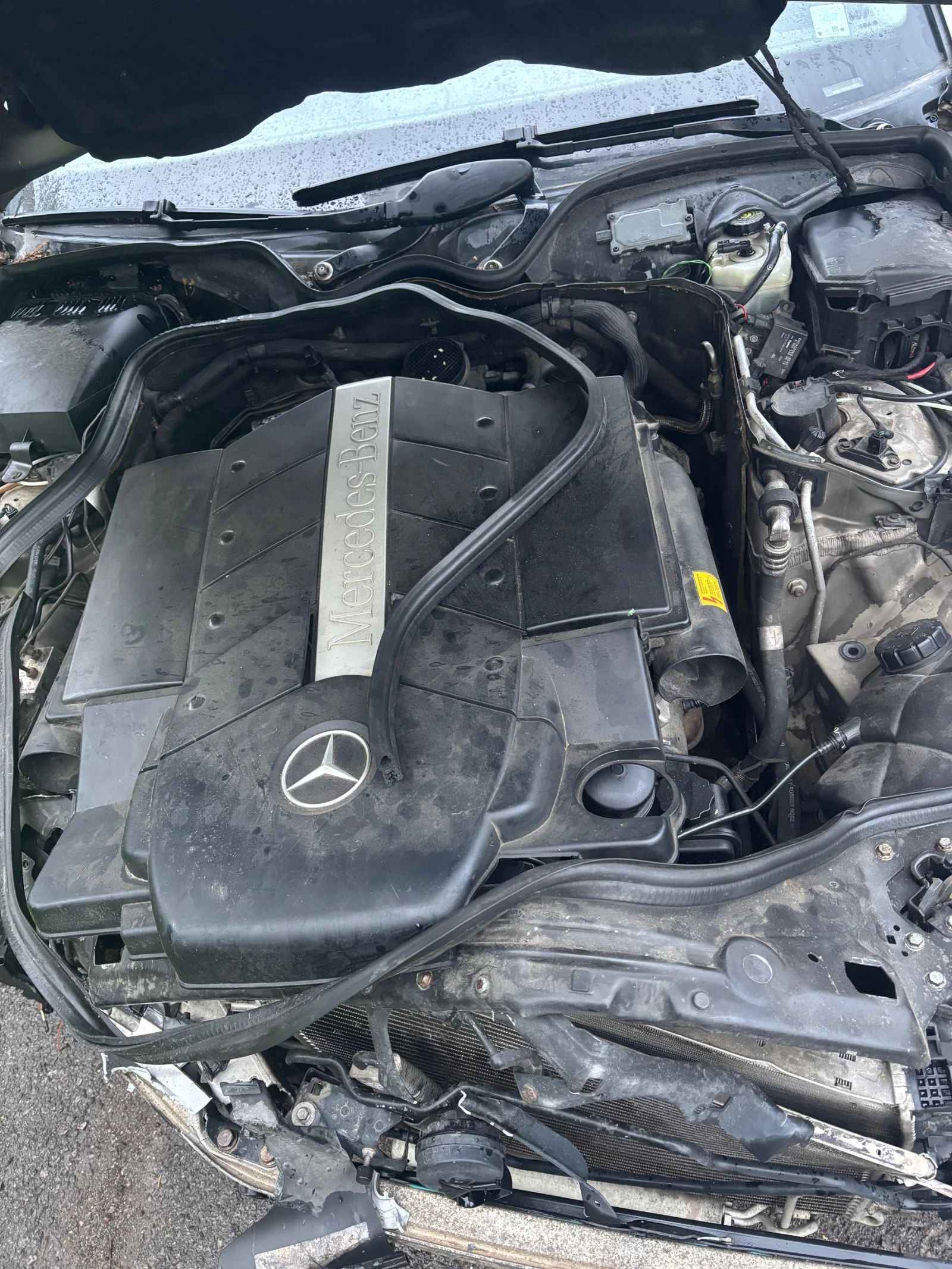 Mercedes-Benz E 500, снимка 3 - Автомобили и джипове - 55729349