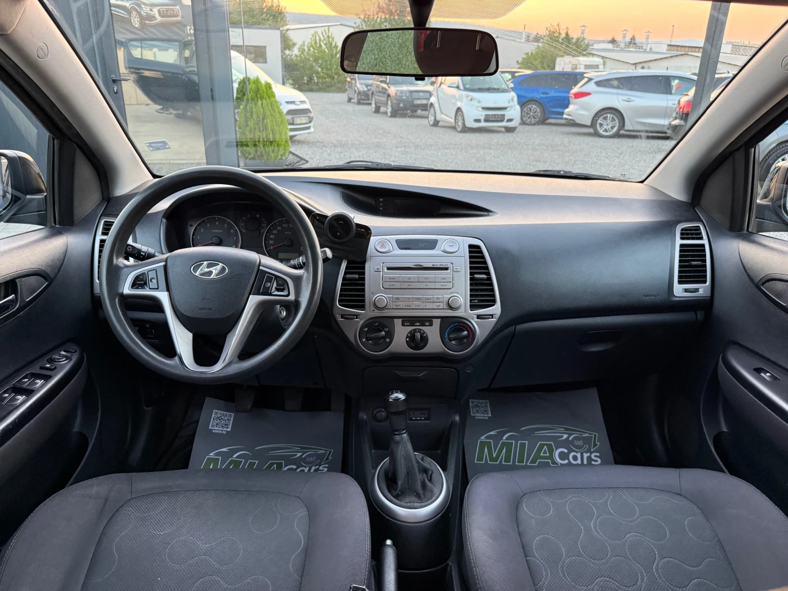 Hyundai I20 1.2БЕНЗИН/ГАЗ* РЕГИСТРИРАН И ОБСЛУЖЕН АВТОМОБИЛ! !, снимка 12 - Автомобили и джипове - 55743656