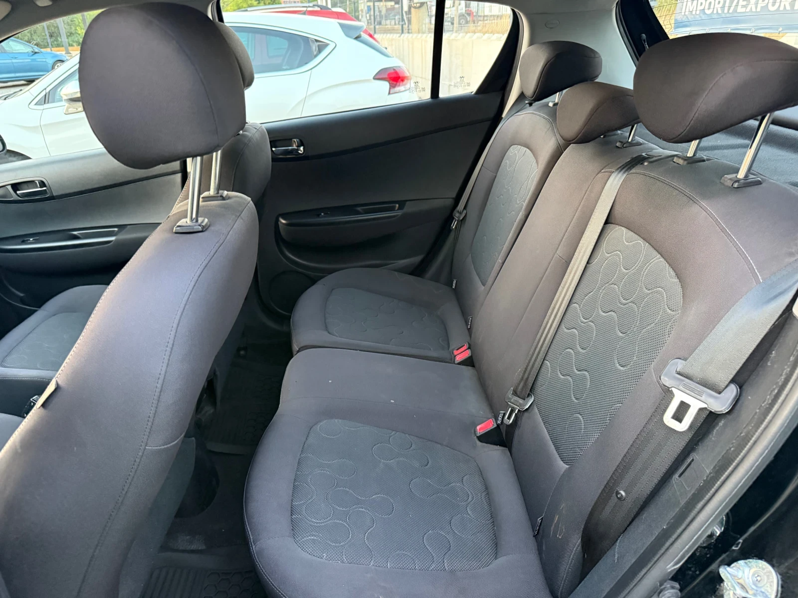 Hyundai I20 1.2БЕНЗИН/ГАЗ* РЕГИСТРИРАН И ОБСЛУЖЕН АВТОМОБИЛ! !, снимка 11 - Автомобили и джипове - 55743656