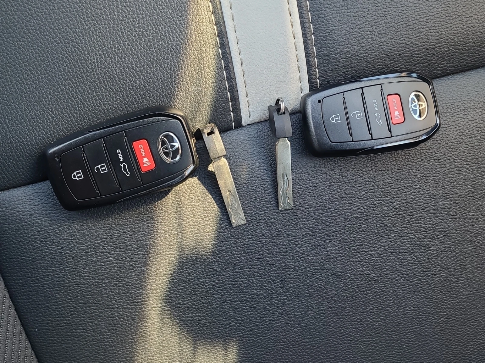 Toyota Camry SE / АВТОКРЕДИТ, снимка 16 - Автомобили и джипове - 55968527