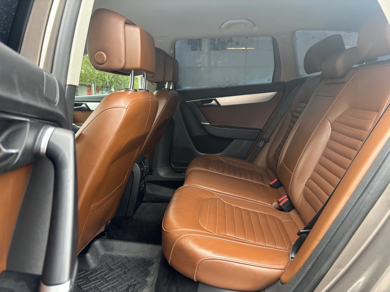VW Passat 20.TDI, снимка 12 - Автомобили и джипове - 56139642