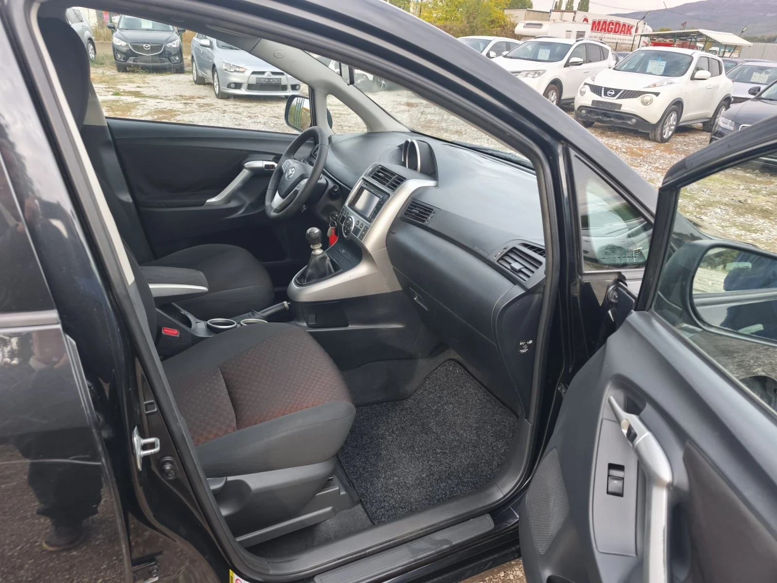 Toyota Verso 1.8-����-������-��������-EURO5-1�-��������! | Mobile.bg � ����������� 10