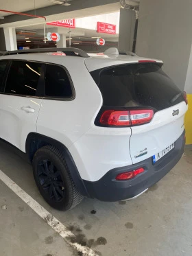 Jeep Cherokee  - изображение 3