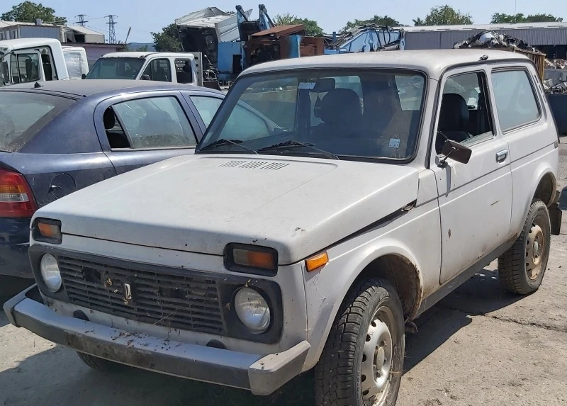 Lada Niva, снимка 1 - Автомобили и джипове - 42875887