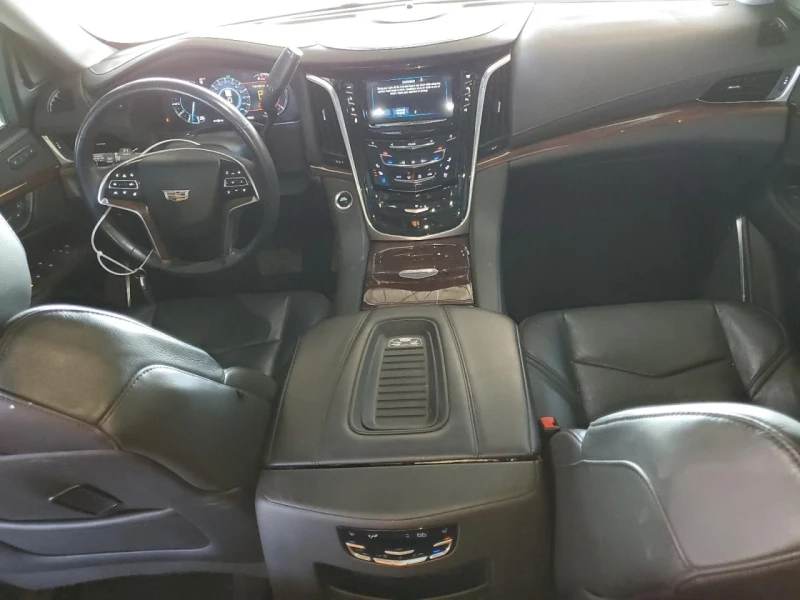 Cadillac Escalade, снимка 8 - Автомобили и джипове - 49553284