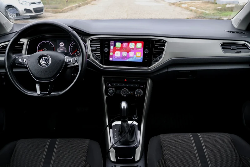 VW T-Roc, снимка 8 - Автомобили и джипове - 52653816