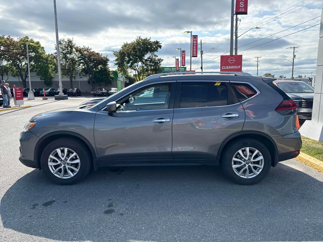 Nissan Rogue CARFAX* АВТОФИНАНСИРАНЕ БЕЗ ПЪРВОНАЧАЛНА ВНОСКА - изображение 2