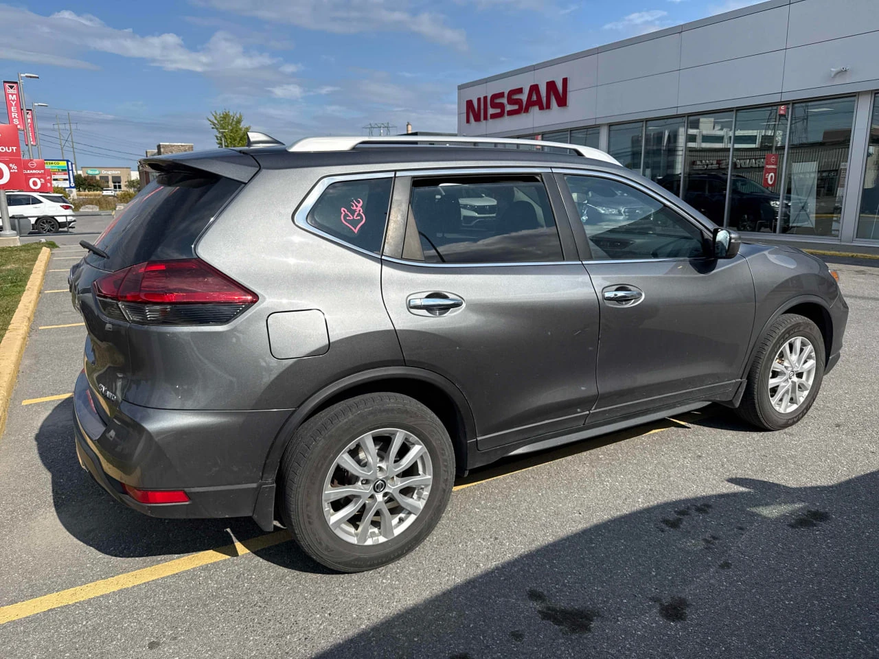 Nissan Rogue CARFAX* АВТОФИНАНСИРАНЕ БЕЗ ПЪРВОНАЧАЛНА ВНОСКА - изображение 3