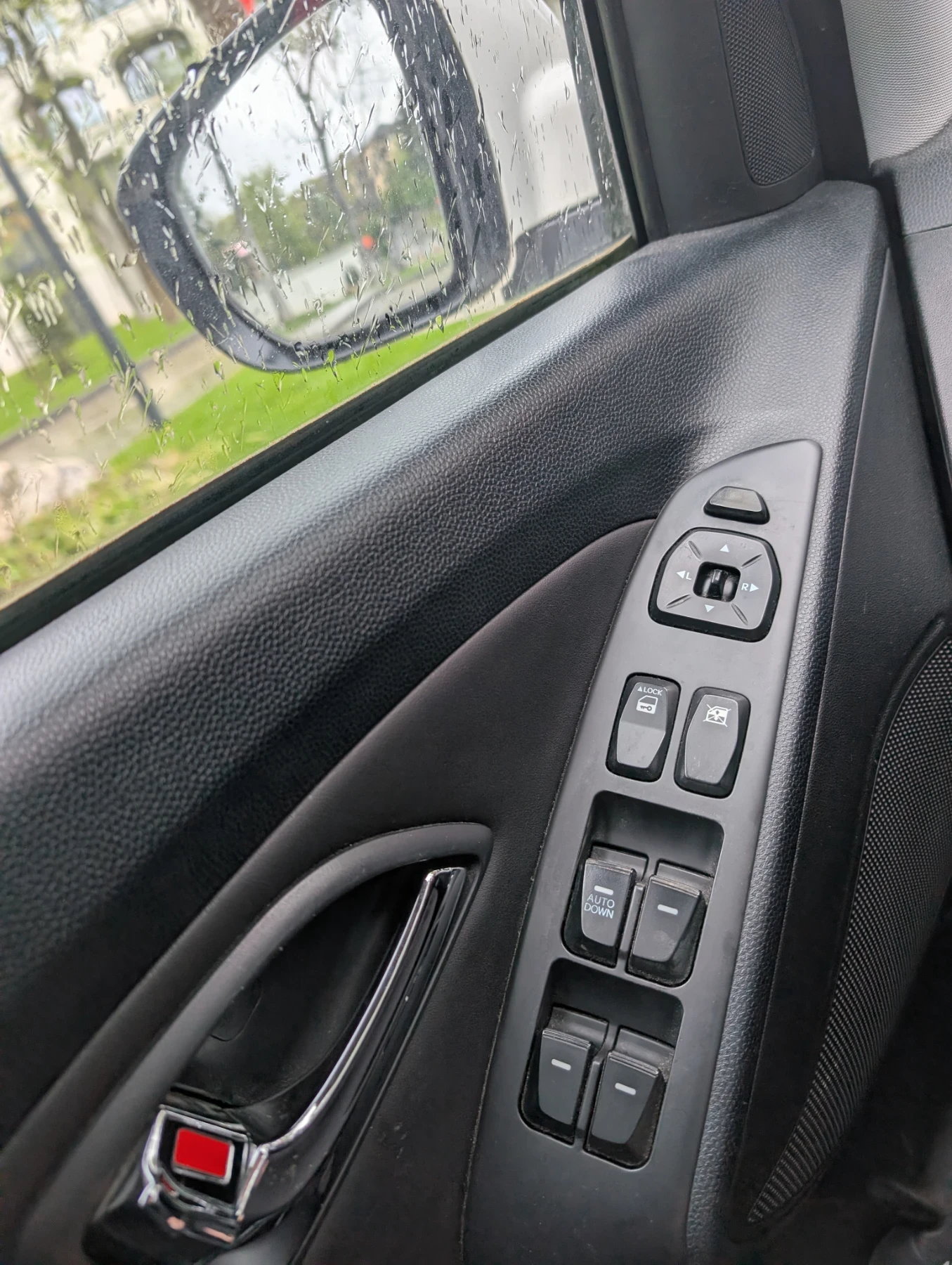 Hyundai IX35, снимка 12 - Автомобили и джипове - 54399867