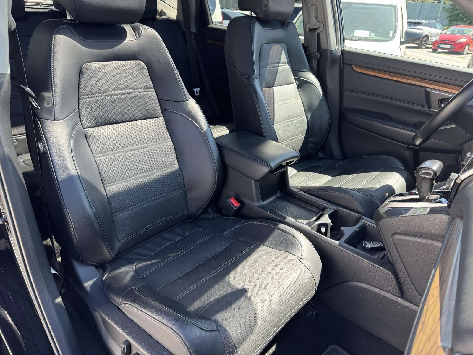 Honda Cr-v 1.5 TURBO, снимка 9 - Автомобили и джипове - 54555272