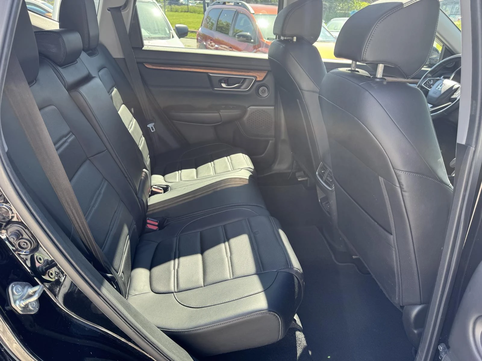 Honda Cr-v 1.5 TURBO, снимка 10 - Автомобили и джипове - 54555272