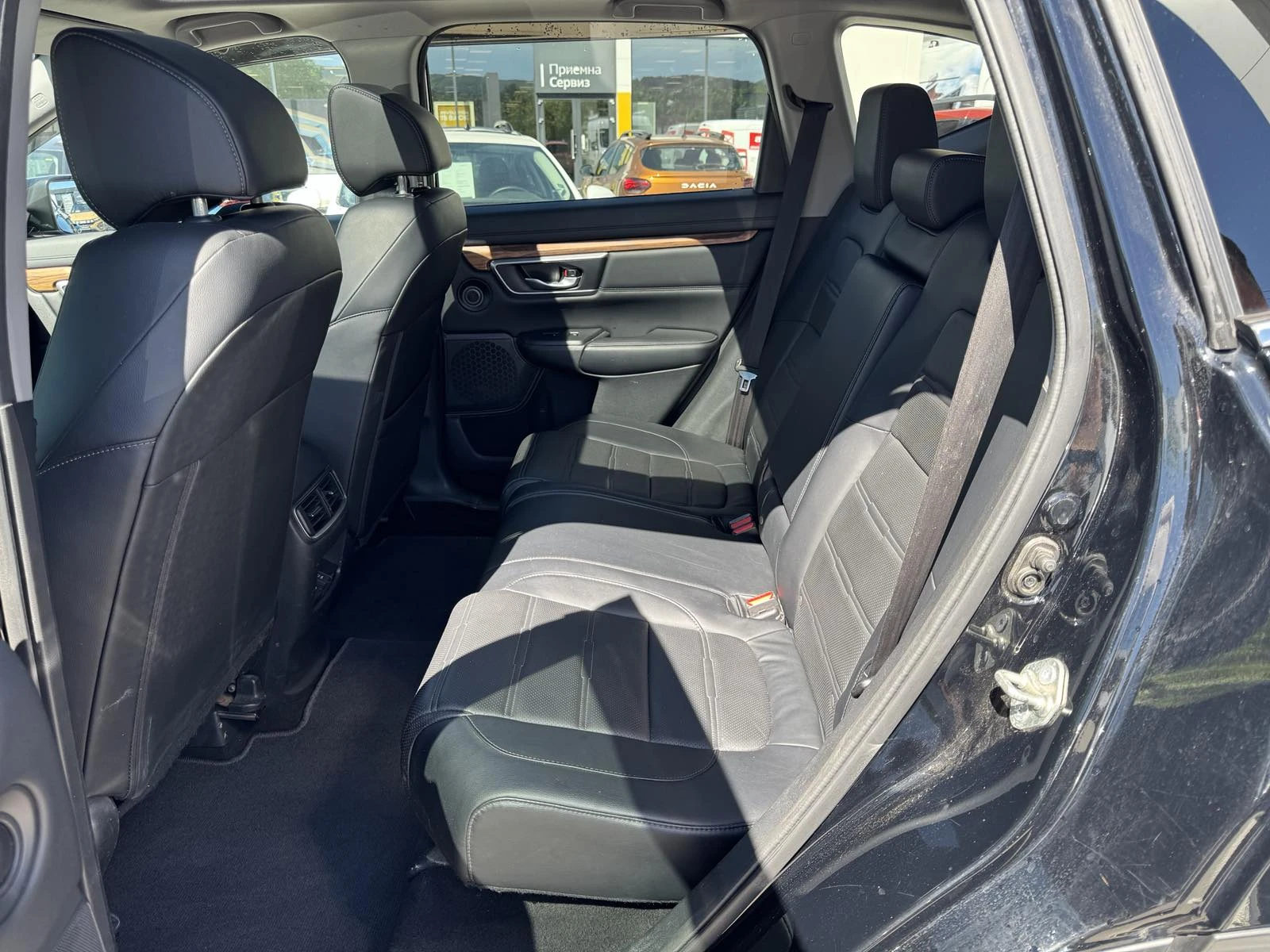 Honda Cr-v 1.5 TURBO, снимка 13 - Автомобили и джипове - 54555272