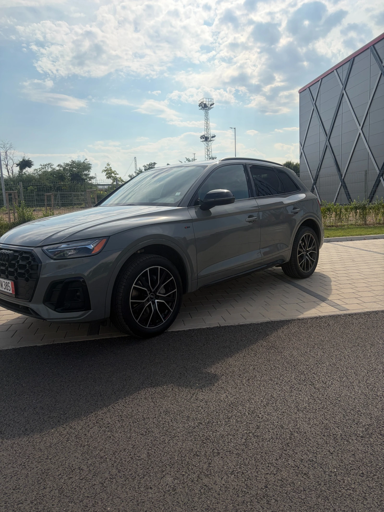 Audi Q5 S-line, Nardo Grey, Black Optic, снимка 2 - Автомобили и джипове - 55330379