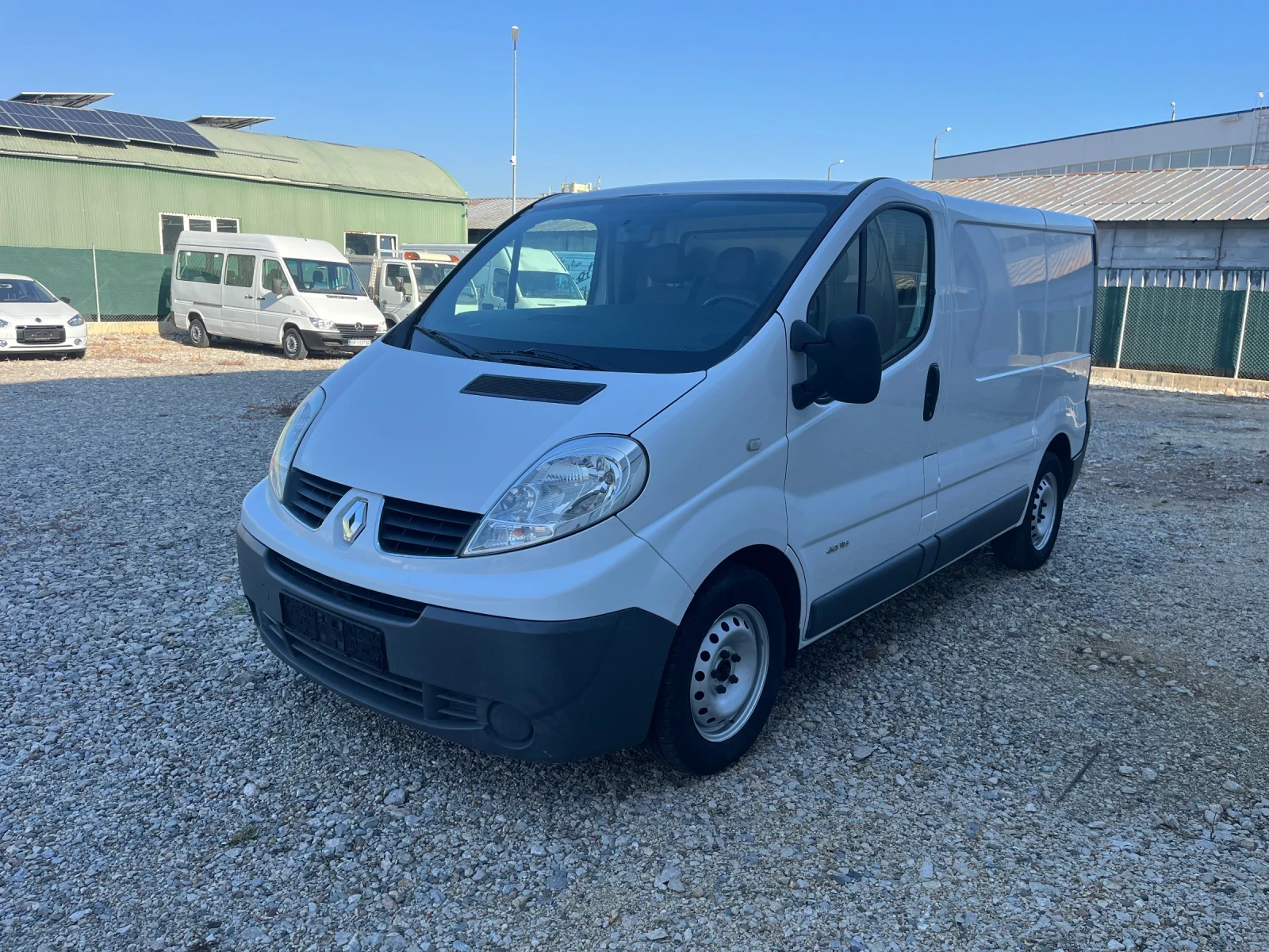 Renault Trafic 2.0DCI климатик - изображение 2