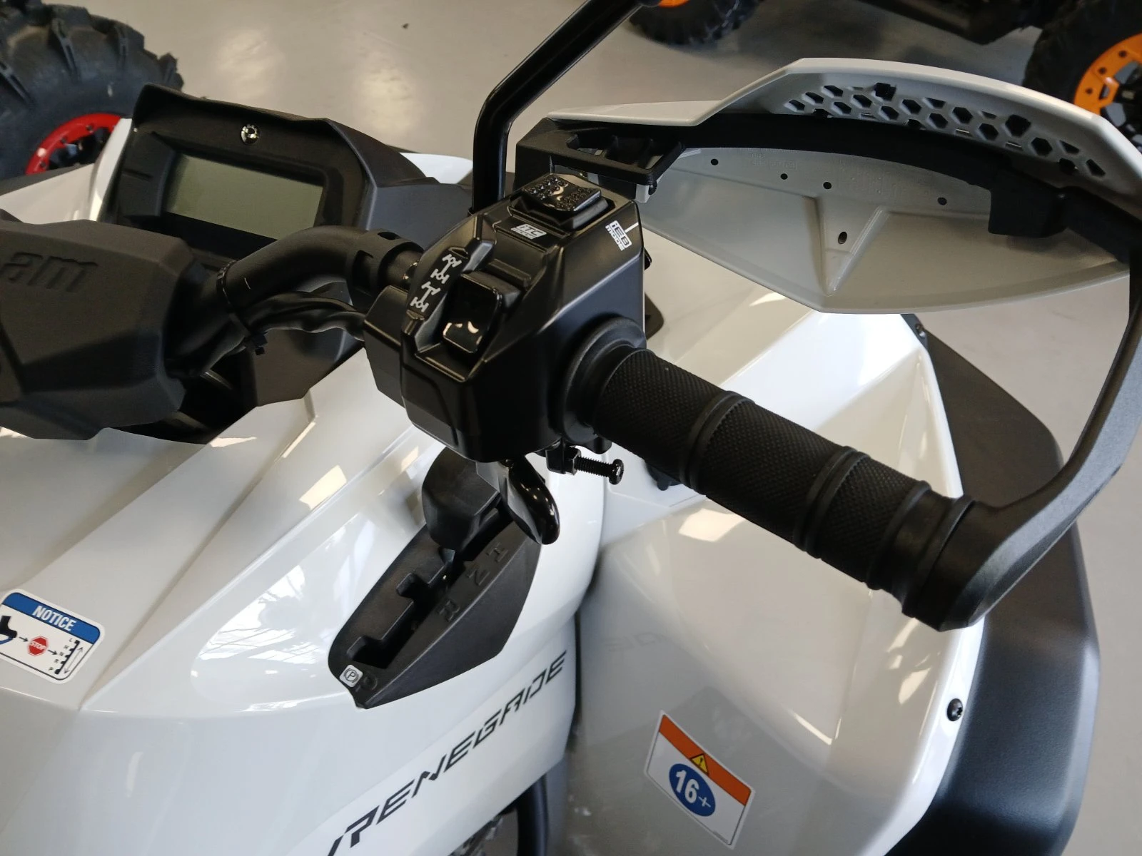 Can-Am Renеgade X-XC 1000 T ABS - изображение 9