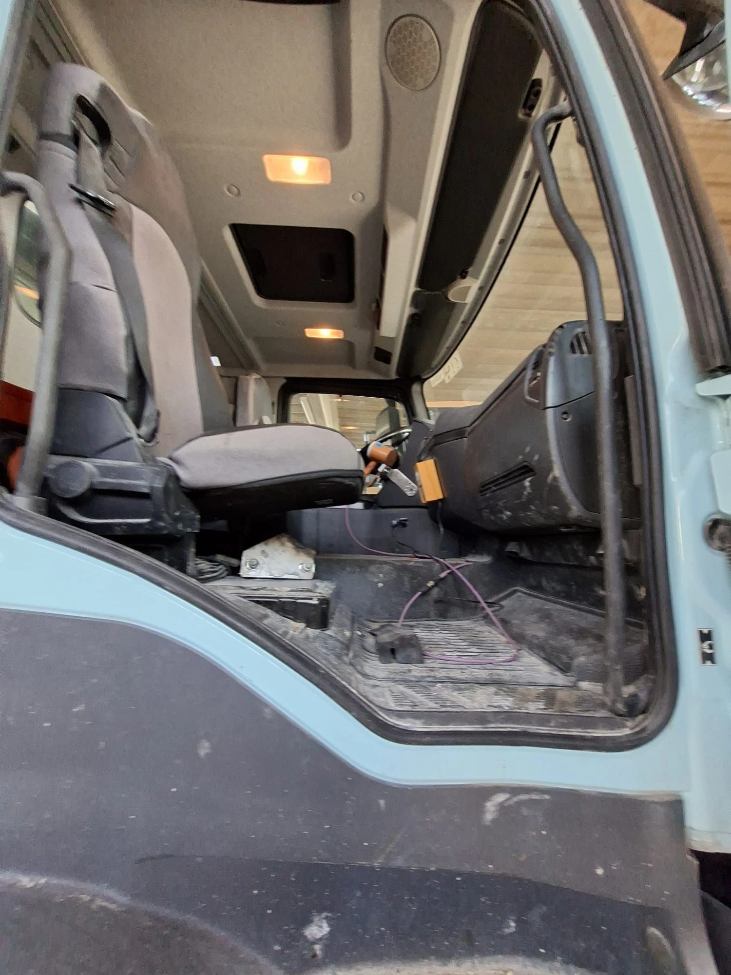 Бетон помпа Mercedes-Benz 4148 / 32meters, снимка 8 - Индустриална техника - 54190305