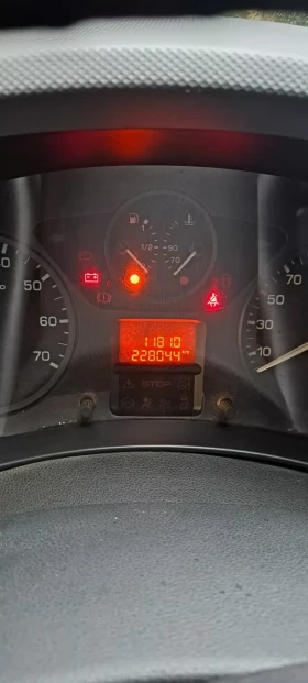 Peugeot Partner Дълга база, снимка 13