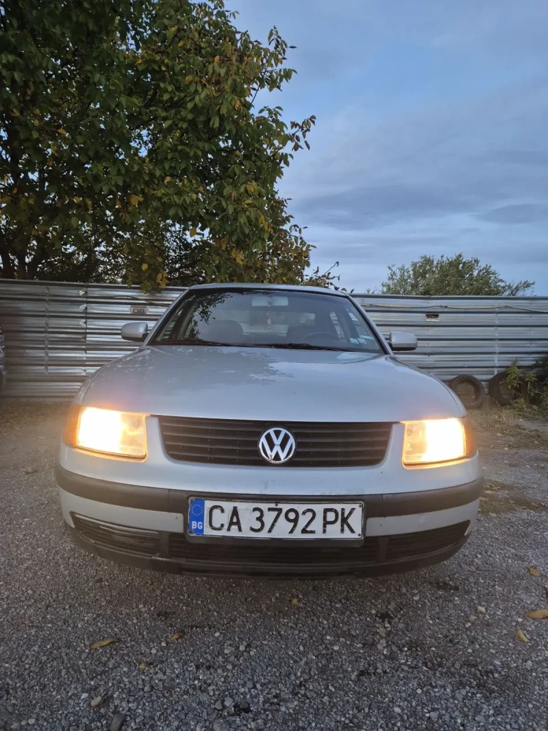 VW Passat 1.9 TDI, снимка 1 - Автомобили и джипове - 47655664