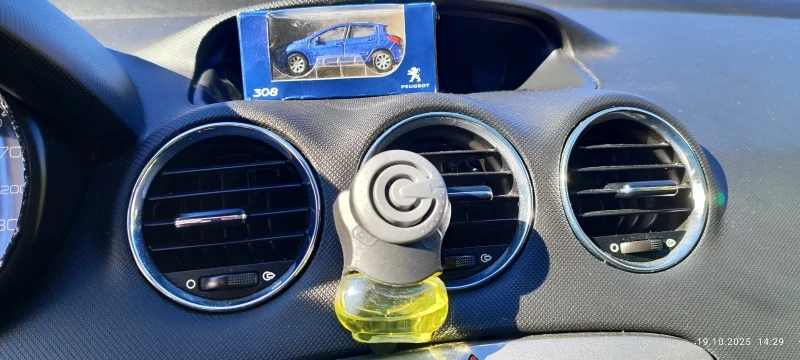 Peugeot 308, снимка 10 - Автомобили и джипове - 51842687