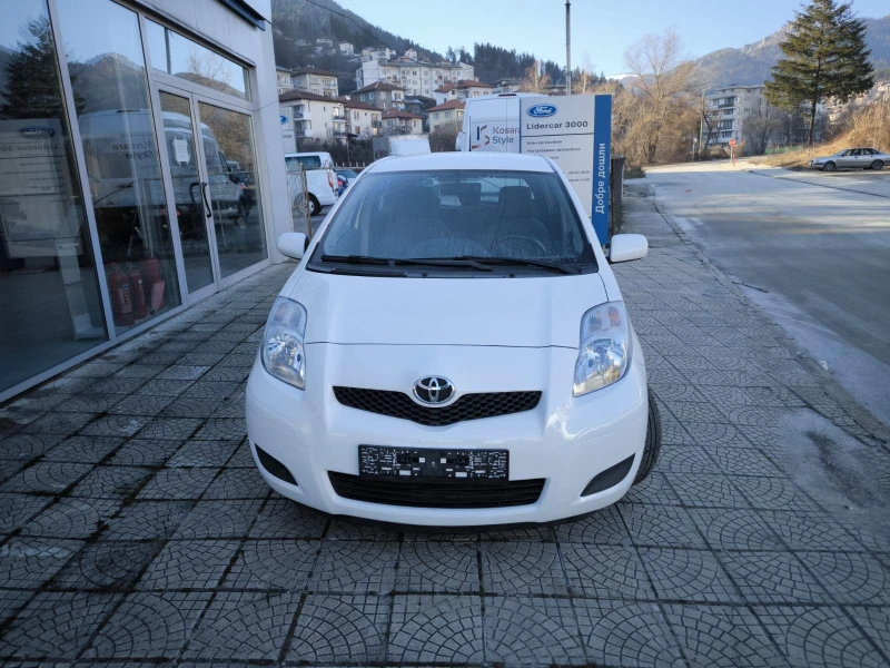 Toyota Yaris 1.3, снимка 2 - Автомобили и джипове - 48603689