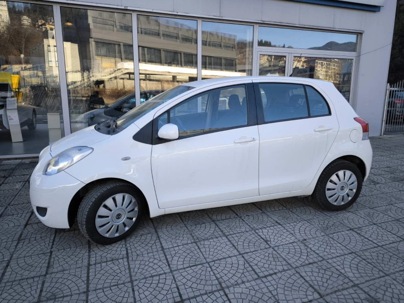 Toyota Yaris 1.3, снимка 1 - Автомобили и джипове - 48603689